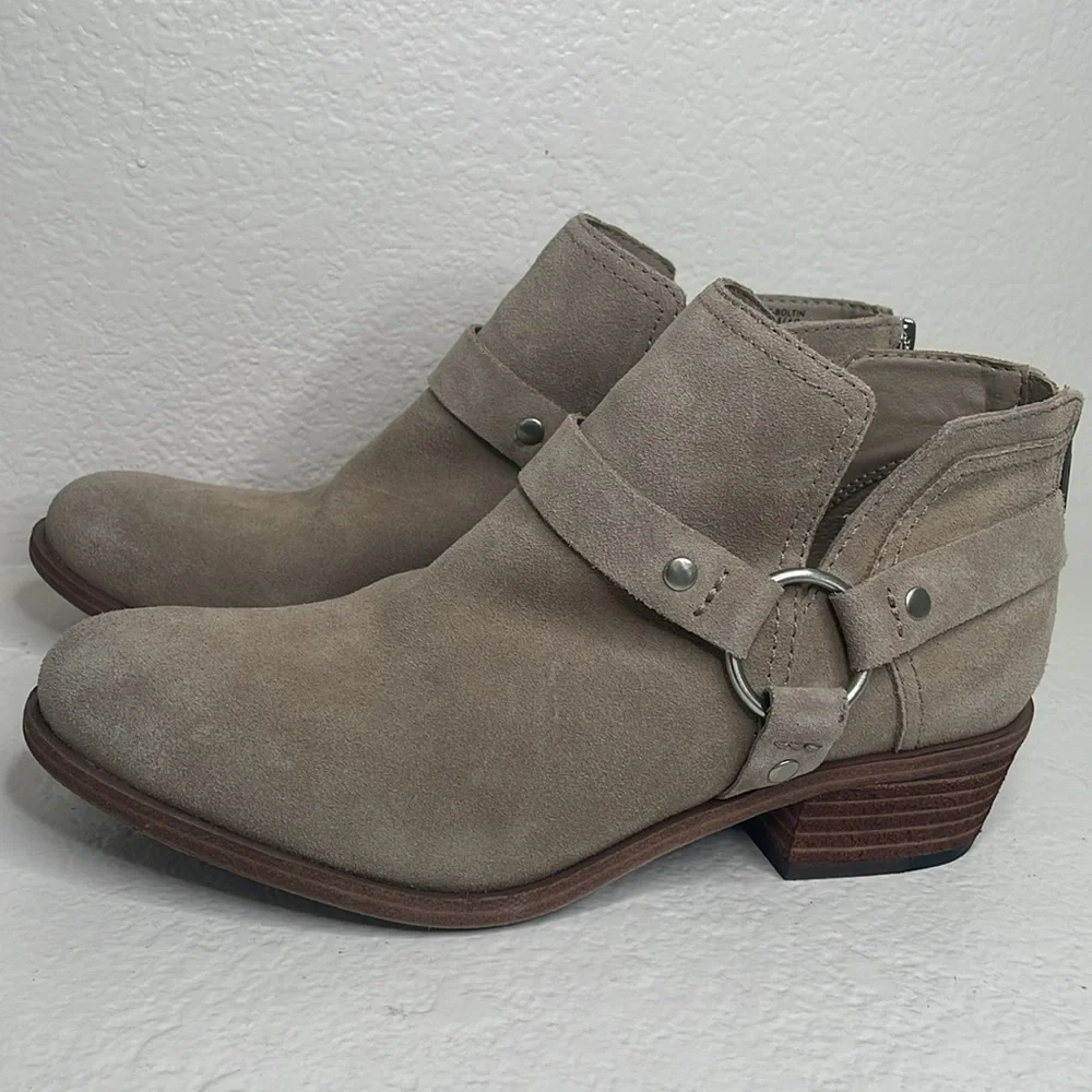 Lucky Brand women’s Taupe Suede Booties size 9